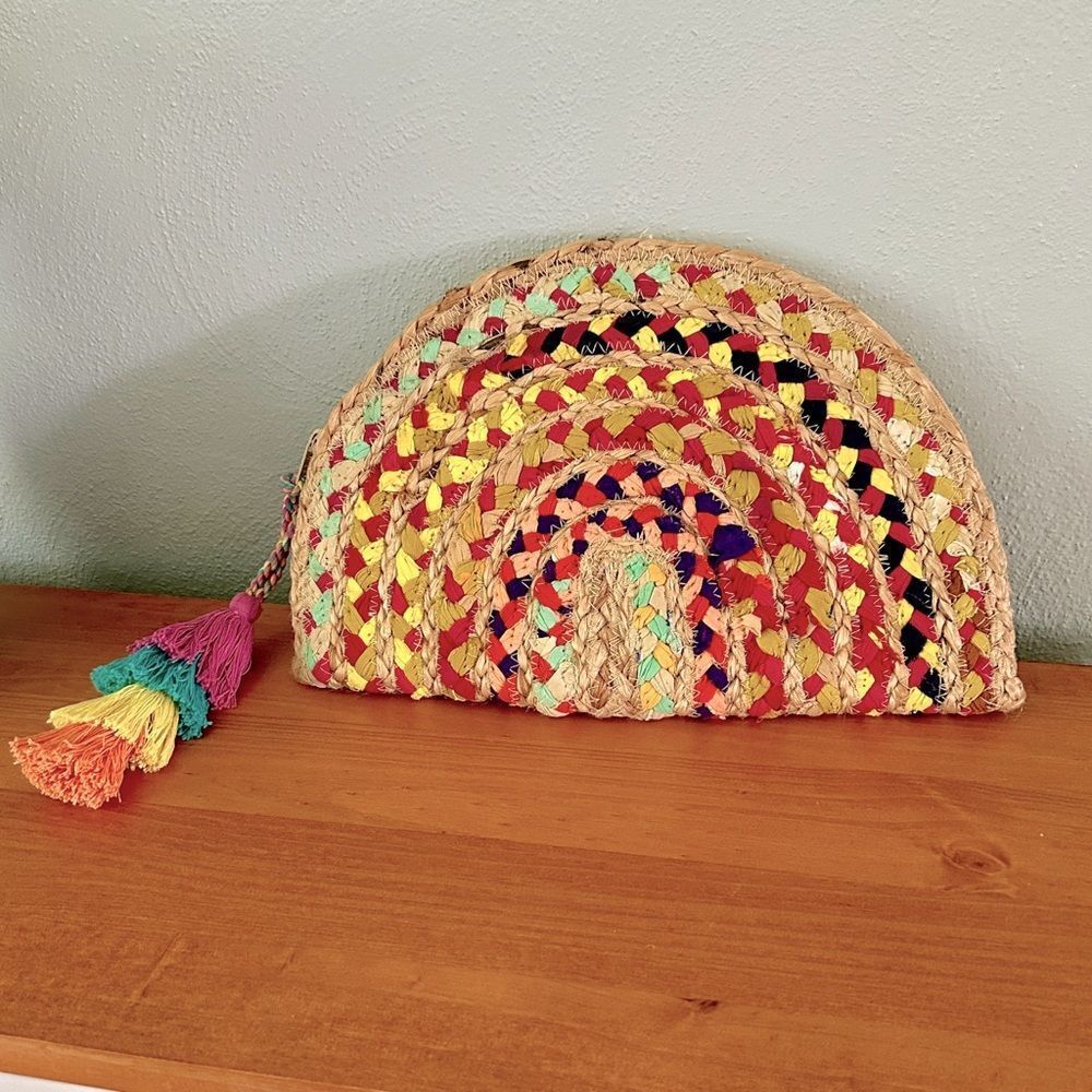 Shiraleah Chicago Jute Clutch Can we taco bout this cute taco shape zipper purse